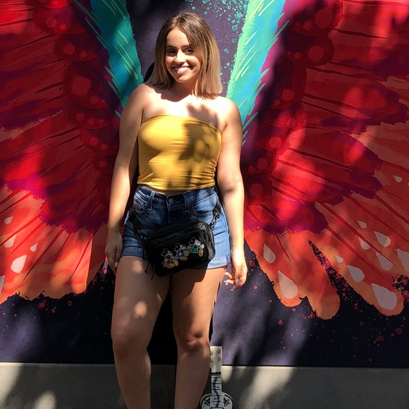 Meet your Posher, Victoria - Picture 1 of 1